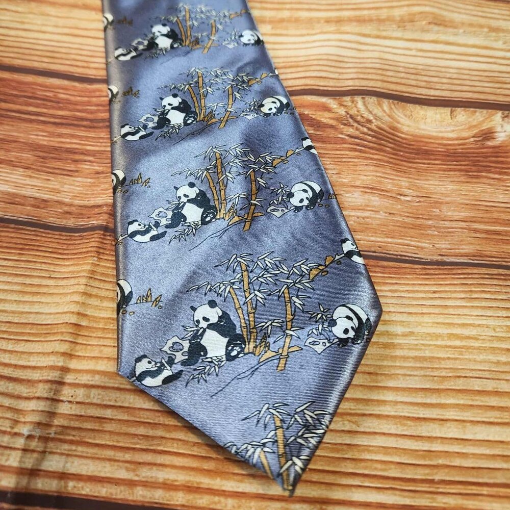 Vintage Men's Enyu Panda Bear Bamboo Print Necktie Silver Shiny Silk Tie